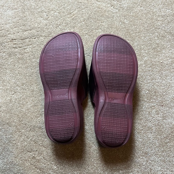 Vionic Monica Platform Women's Burgundy Shiraz Satin Slide Sandals Size 6 - Picture 5 of 9